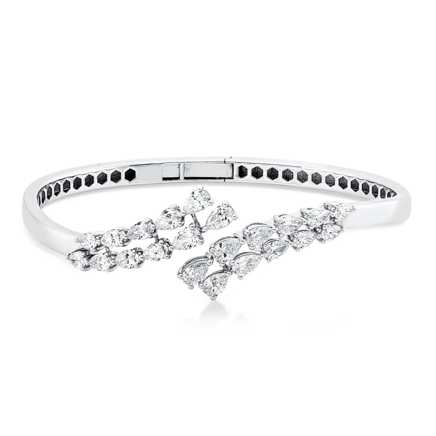 Armreif aus 750 Weißgold 22 Diamanten Tropfen-Schliff 2,59ct F-VSI 46x55mm