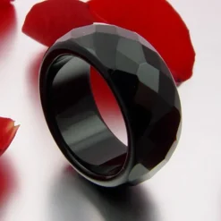 Breiter Ring aus Onyx schwarz schlicht facettiert Onyxring Fingerring