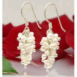 Ohrringe Ohrhänger aus Perlen in Traubenform & 925 Silber, creme-weiß
