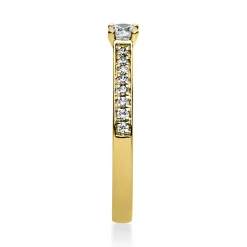Ring aus 585 Gold Gelbgold mit 17 Diamanten Brillanten 0,29 Ct. 4er-Krappe