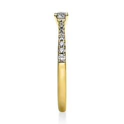 Ring aus 750 Gold Gelbgold mit 17 Diamanten Brillanten 0,30 Ct. 4er-Krappe