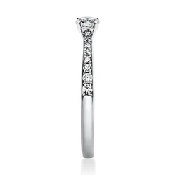 Ring aus 750 Gold Weißgold mit 17 Diamanten Brillanten 0,37 Ct. 4er-Krappe