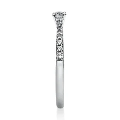 Ring aus 750 Gold Weißgold mit 17 Diamanten Brillanten 0,30 Ct. 4er-Krappe