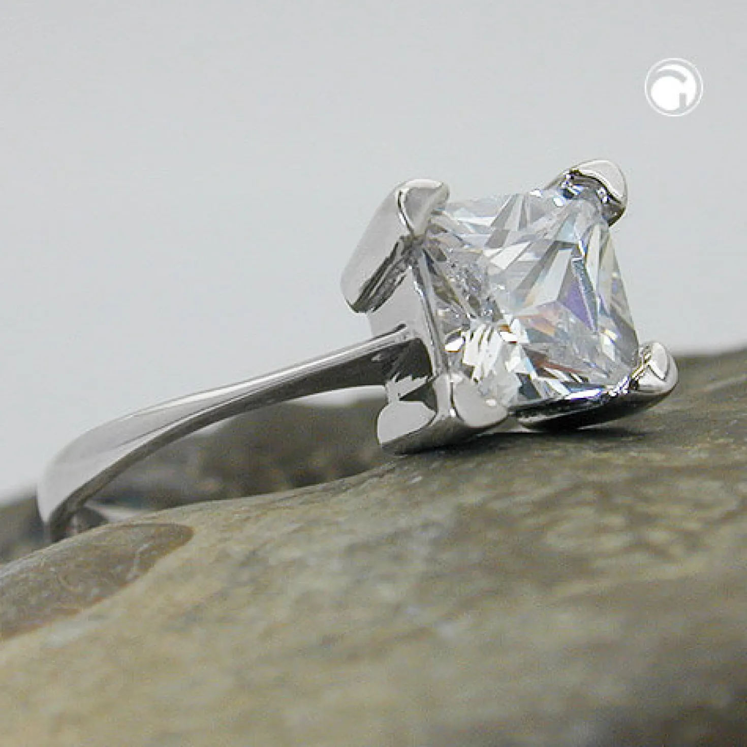 Ring Damenring Solitär mit weißem Zirkonia 925 Silber